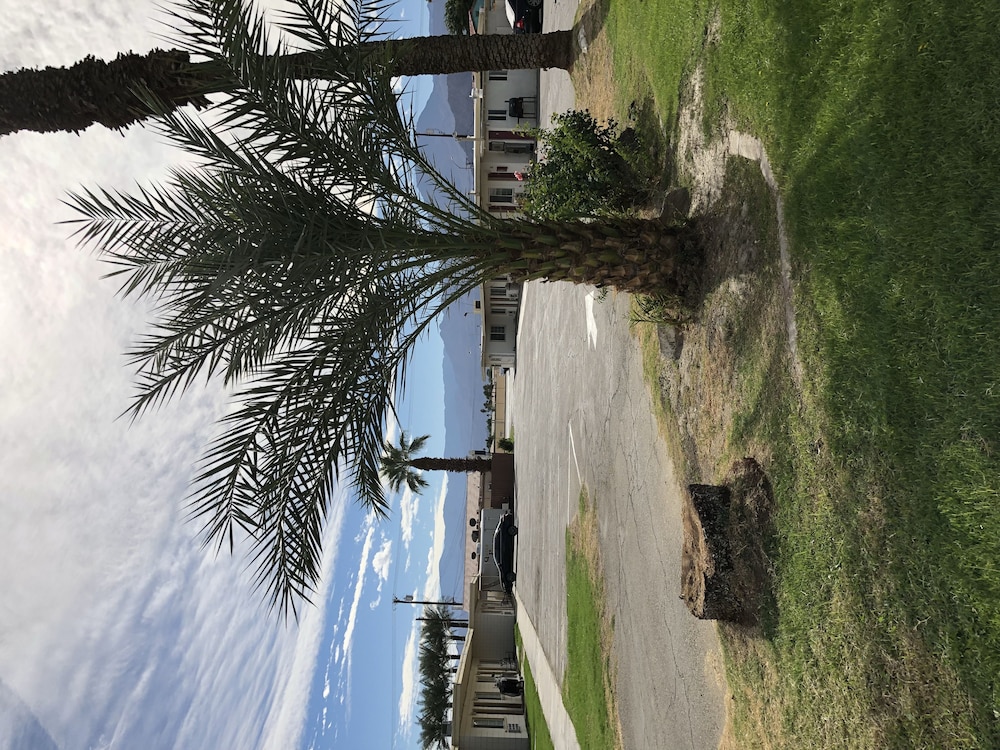 Western Sands Motel