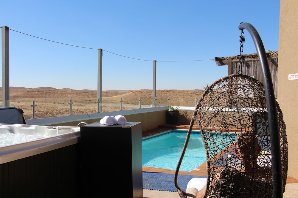 Nahal Faran 32