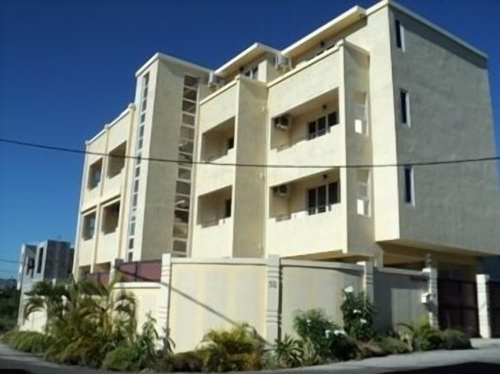Monalysa St Honoré Apartment & Studio