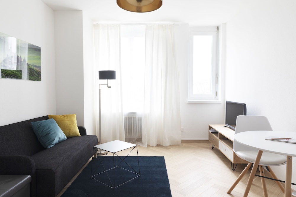 Nest- Badenerstrasse
