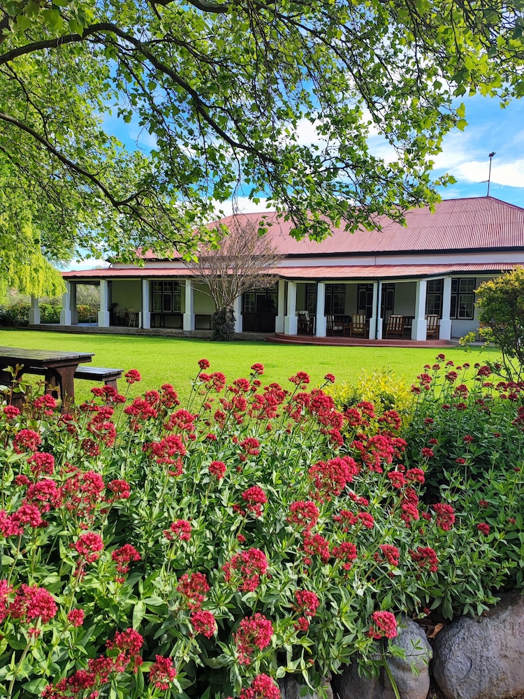 Ganora Guestfarm & Excursions