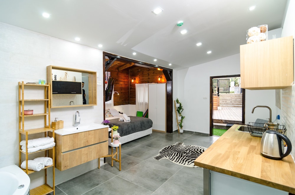 Kinneret Lodging - Image 5