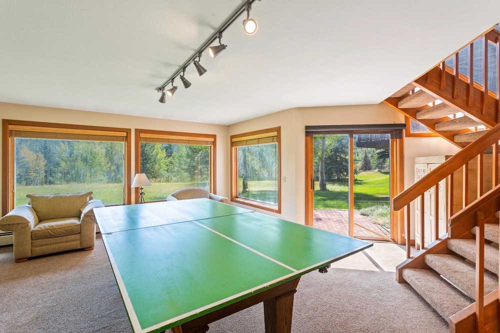 Pinnacle at Deer Valley Resort - Four Bedroom Condo with Hot Tub #1470 4 Condo