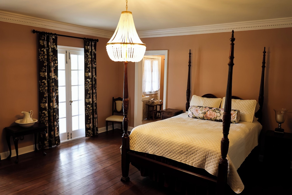 Ormond Manor