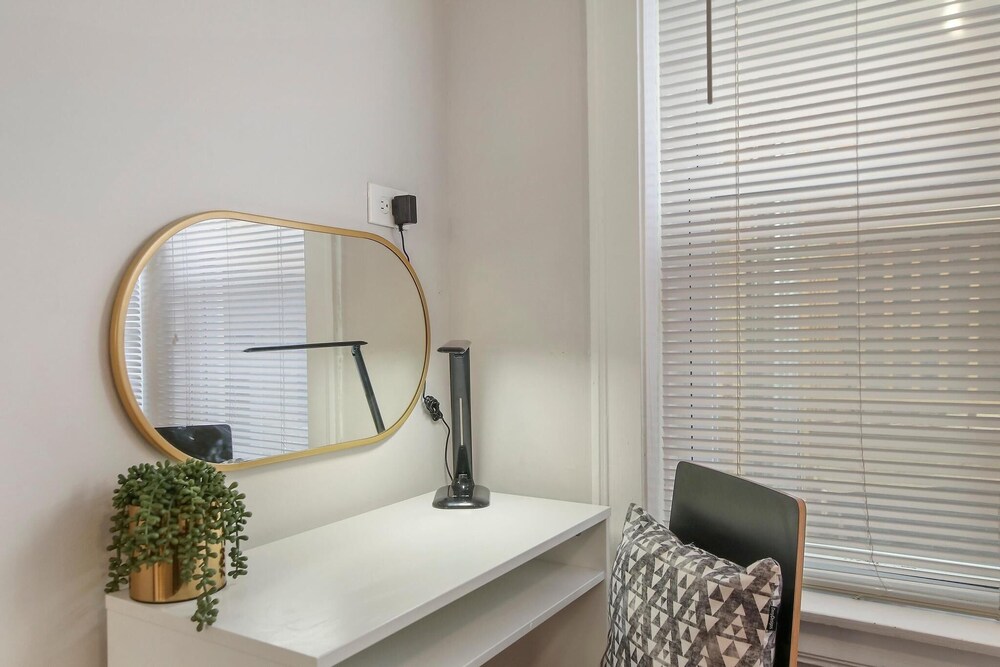 Homey 1BR - Eastwood 2S