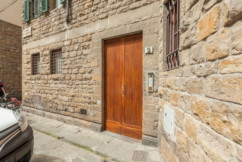 Mamo Florence - Santo Stefano Apartment