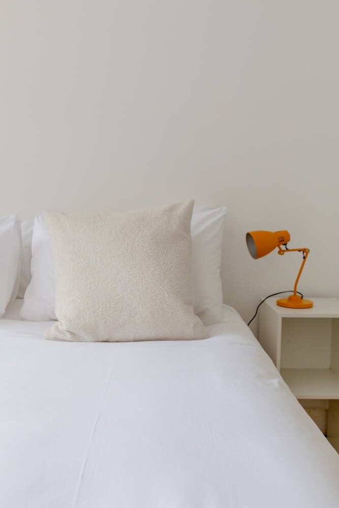 Homely 2BD Flat W/private Patio Near Maida Vale!