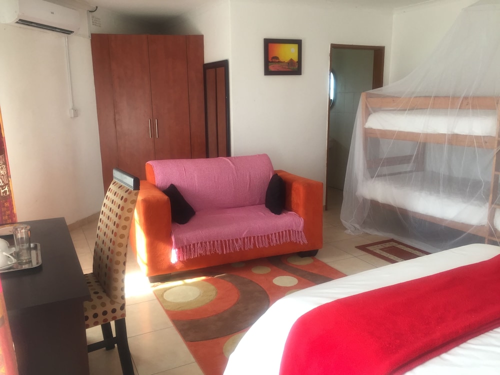 Rakops River Lodge
