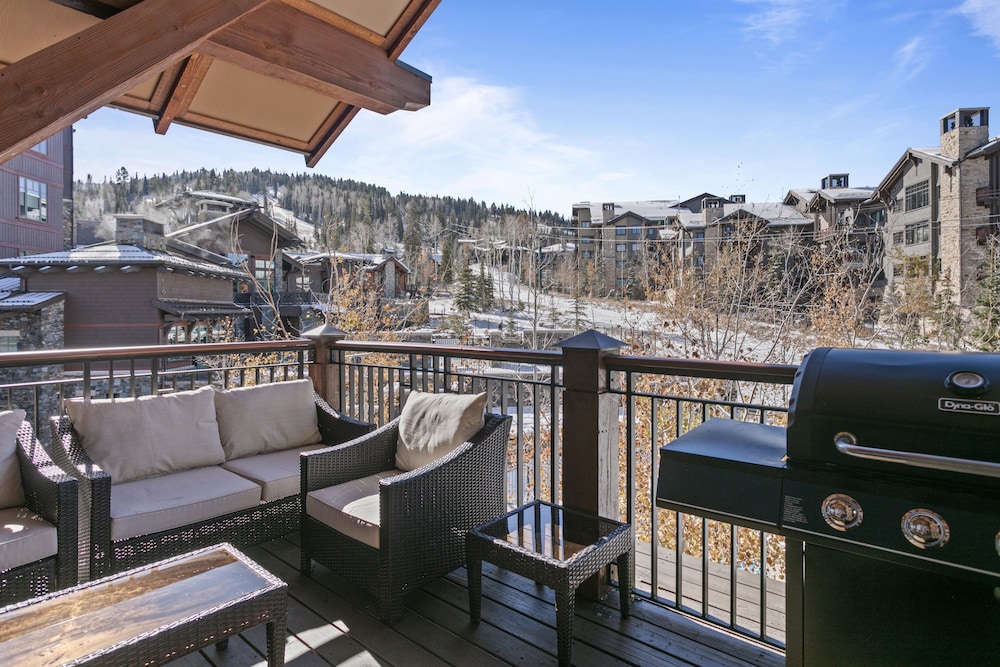 302 - Three Bedroom Shooting Star 3 Condo