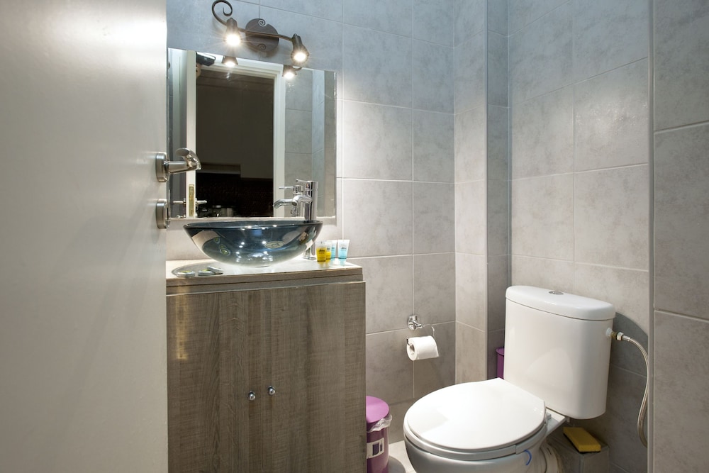 Chalandri a newly renovated studio photo 5