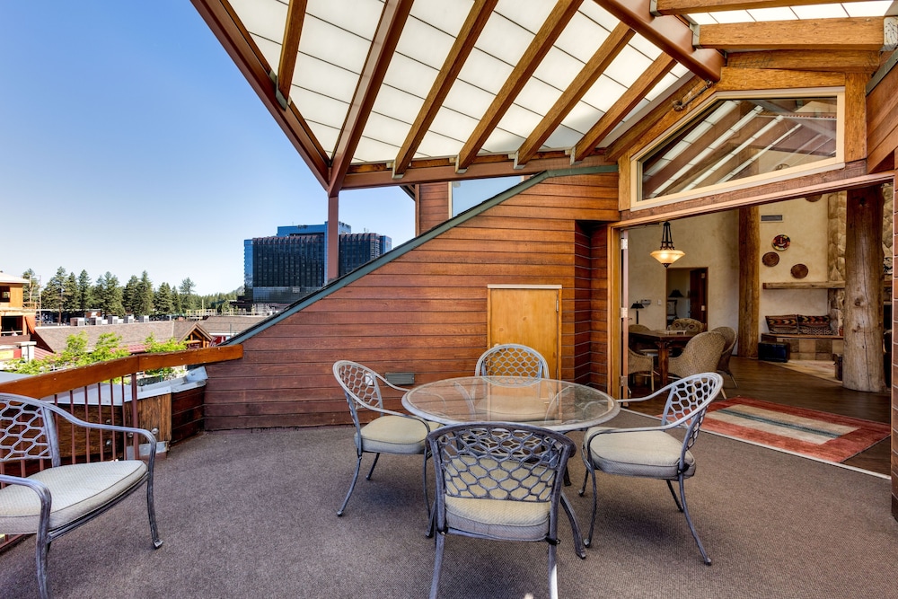 Downtown Penthouse 4 Bedroom Condo