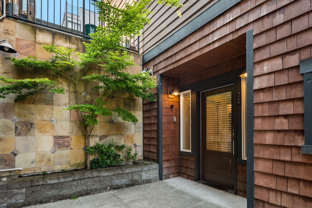 Seattle Vacation Home - The Port
