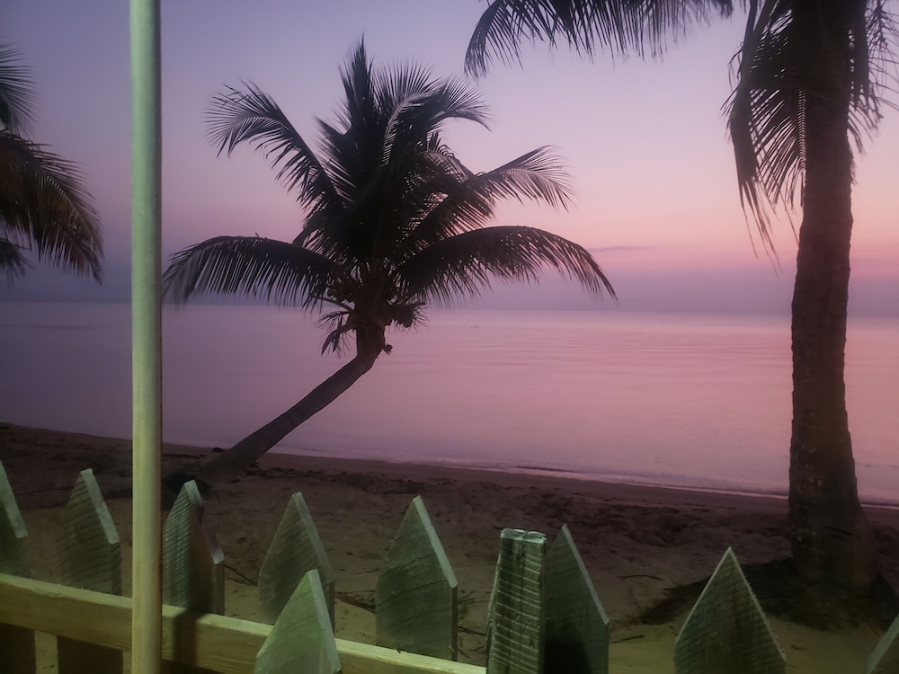 Belize Vacations - Pal's on the Beach - A Gold Standard Hotel - Property Image 42