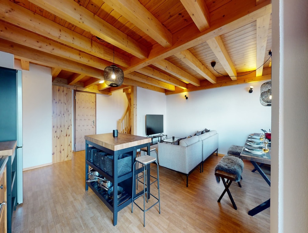 Spacious Apartment With Balcony