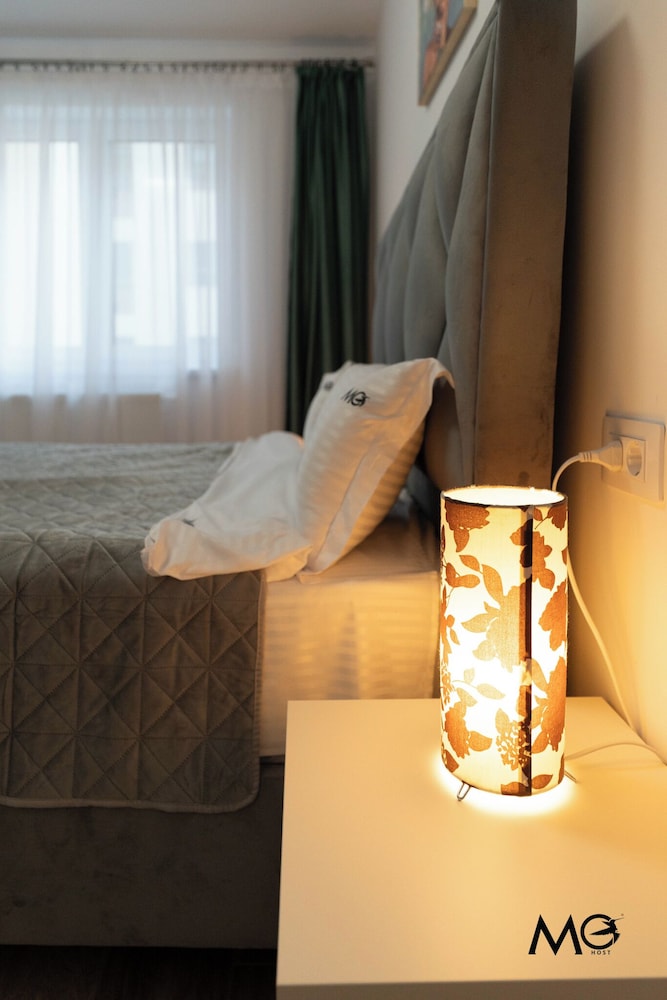 MoHost Sabina - Luxury with Balcony