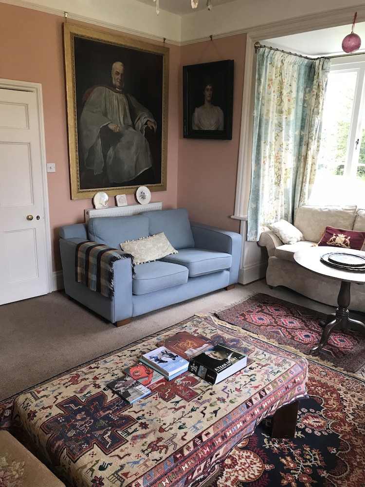 Lower Buckton Country House - Sleeps 12