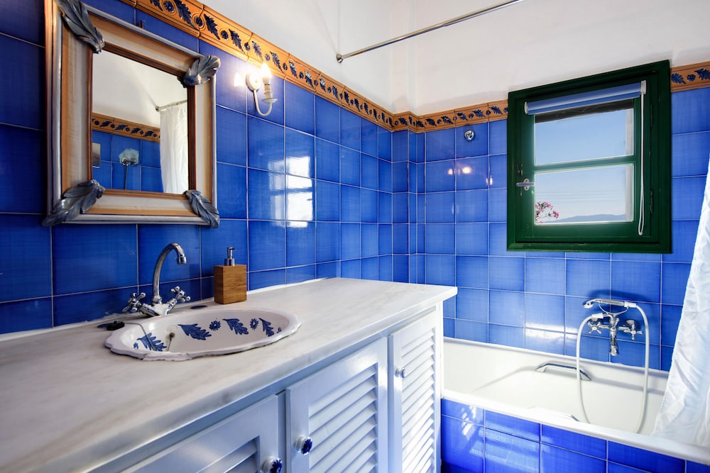 Traditional Villa 5 Mins on Foot From the Beach view 4