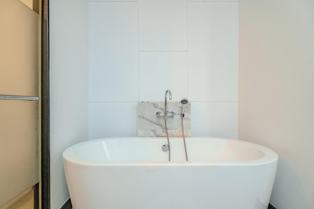 Wings Elegant 2BR Villa , Bang Tao Beach