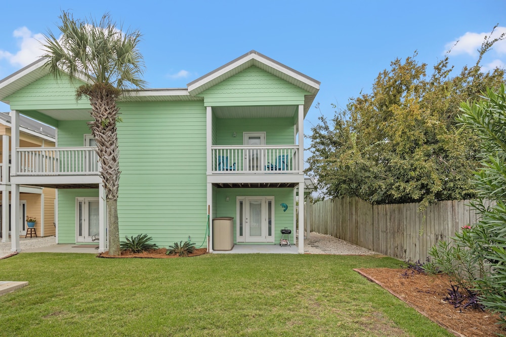 Sago by the Sea: 2-bed, 2.5-bath Retreat Steps From the Beach, Sleeps 7!