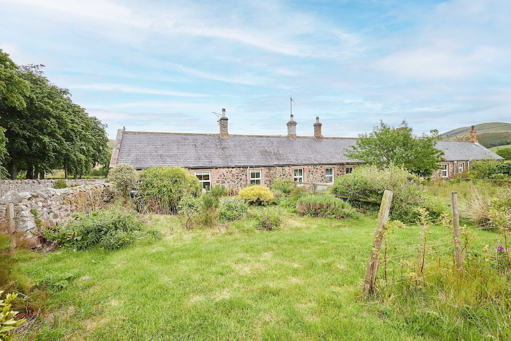 Host Stay Bell Cottage