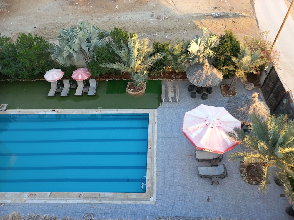 Sweimeh Vacations - Lafamilia Albadwan - Property Image 1