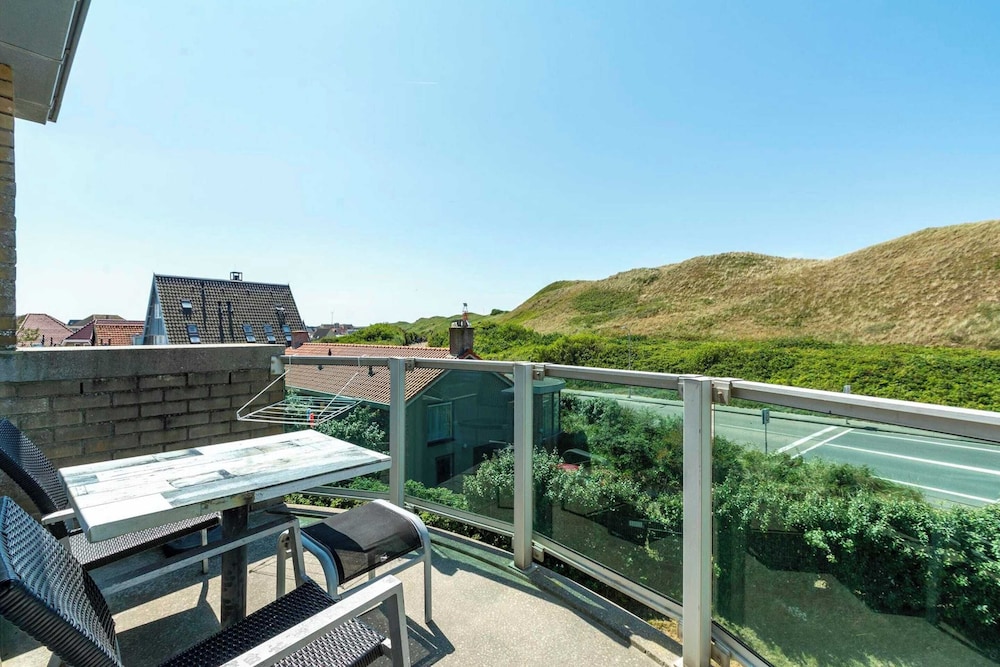 Beach Lodge in Callantsoog Near Dunes
