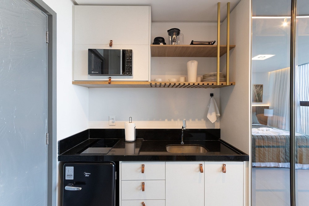 Breeze Residence By Carpediem