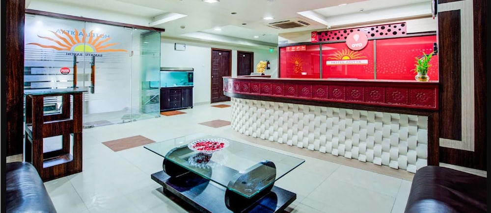 Lobby & Reception