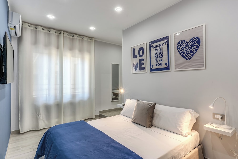 Marmolo Room