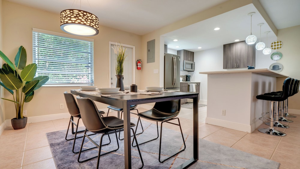 Serene 1BR Haven Fort Lauderdale