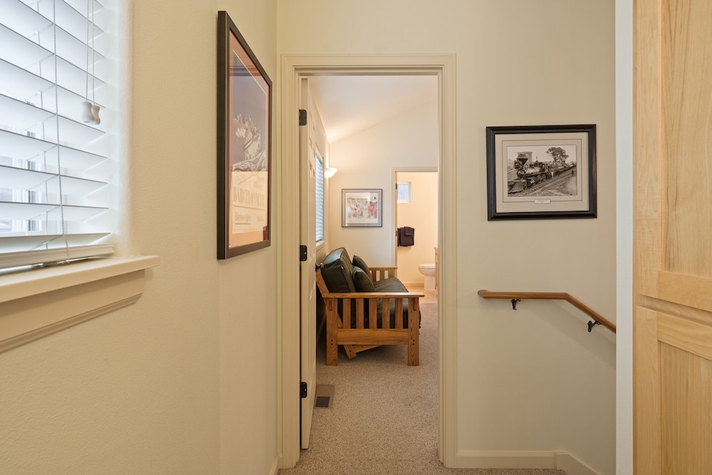 Meet Me On Milwaukee 30 Day Minimum 2 Bedroom Home