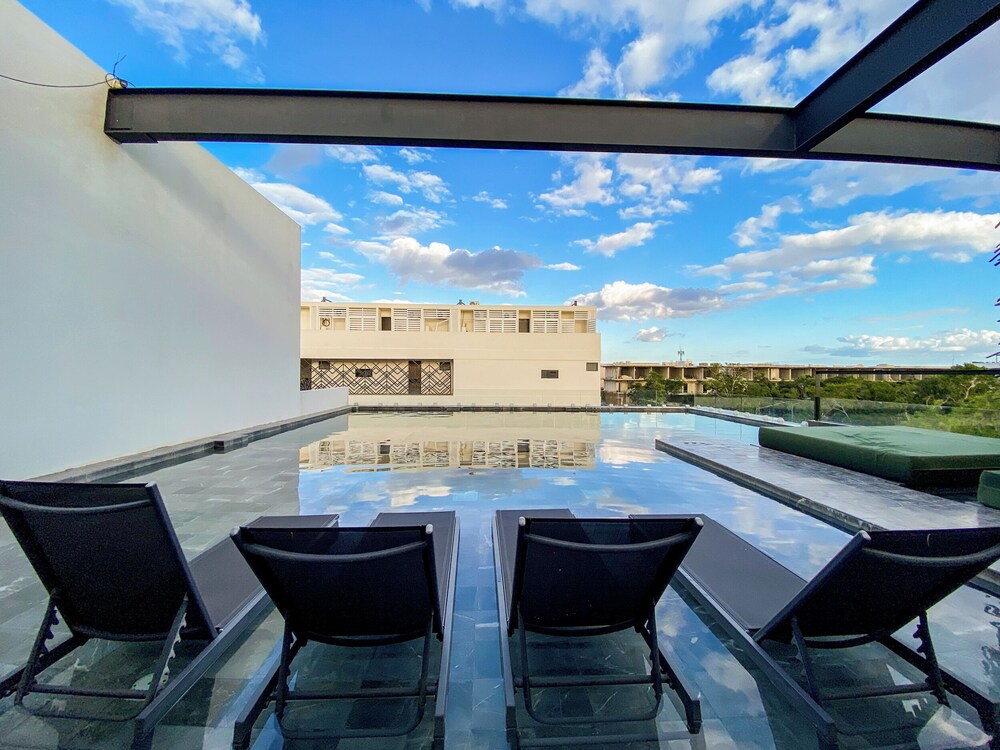 Modern Retreat near Aldea Zama