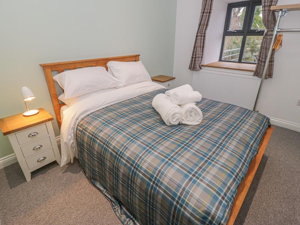 Rhydau Cottage view 3