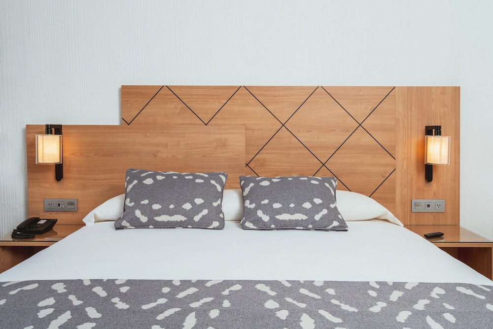 Los Cabos Vacations - Hotel Riu Santa Fe - All Inclusive - Property Image 90