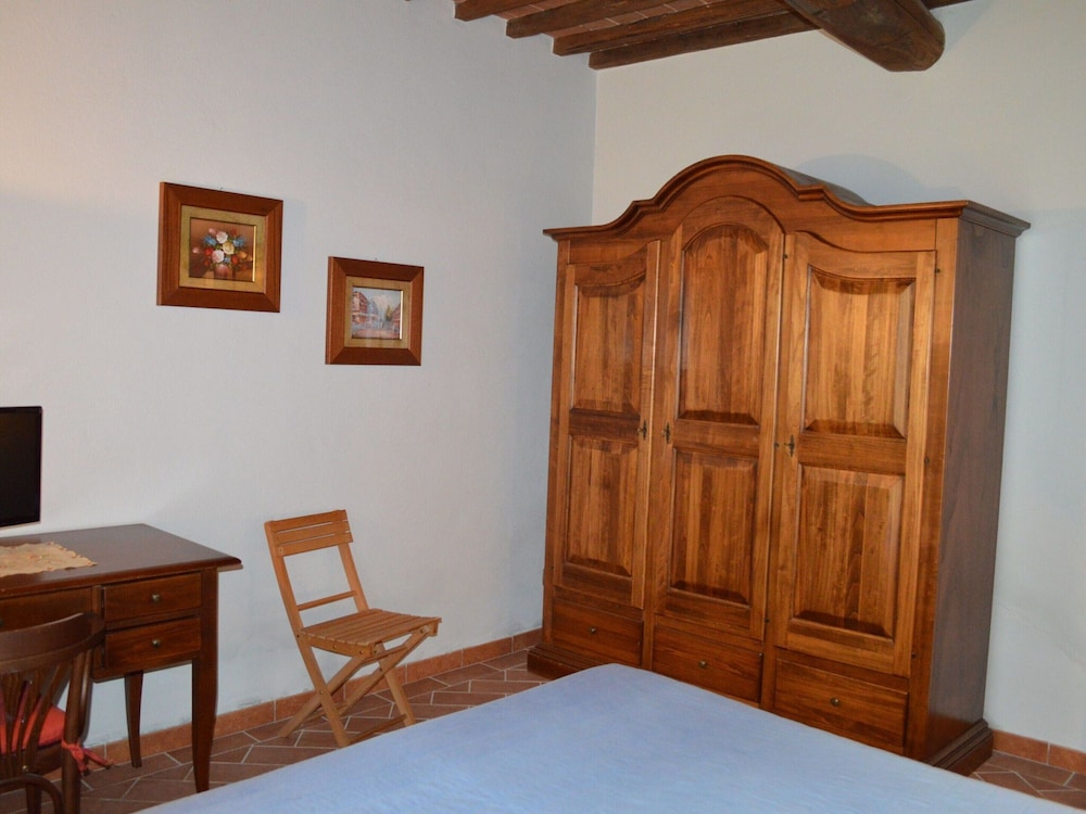 Tuscan Retreat in Montalceto view 5