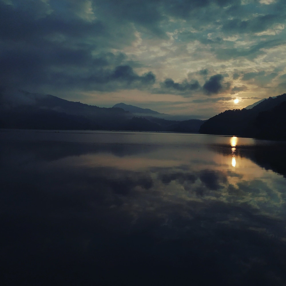Begnas Lake front guest house