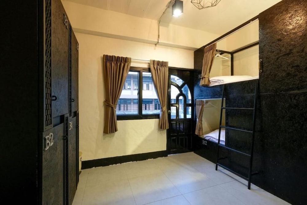 Salee Hostel