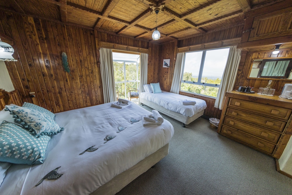Dawson Falls Mountain Lodge