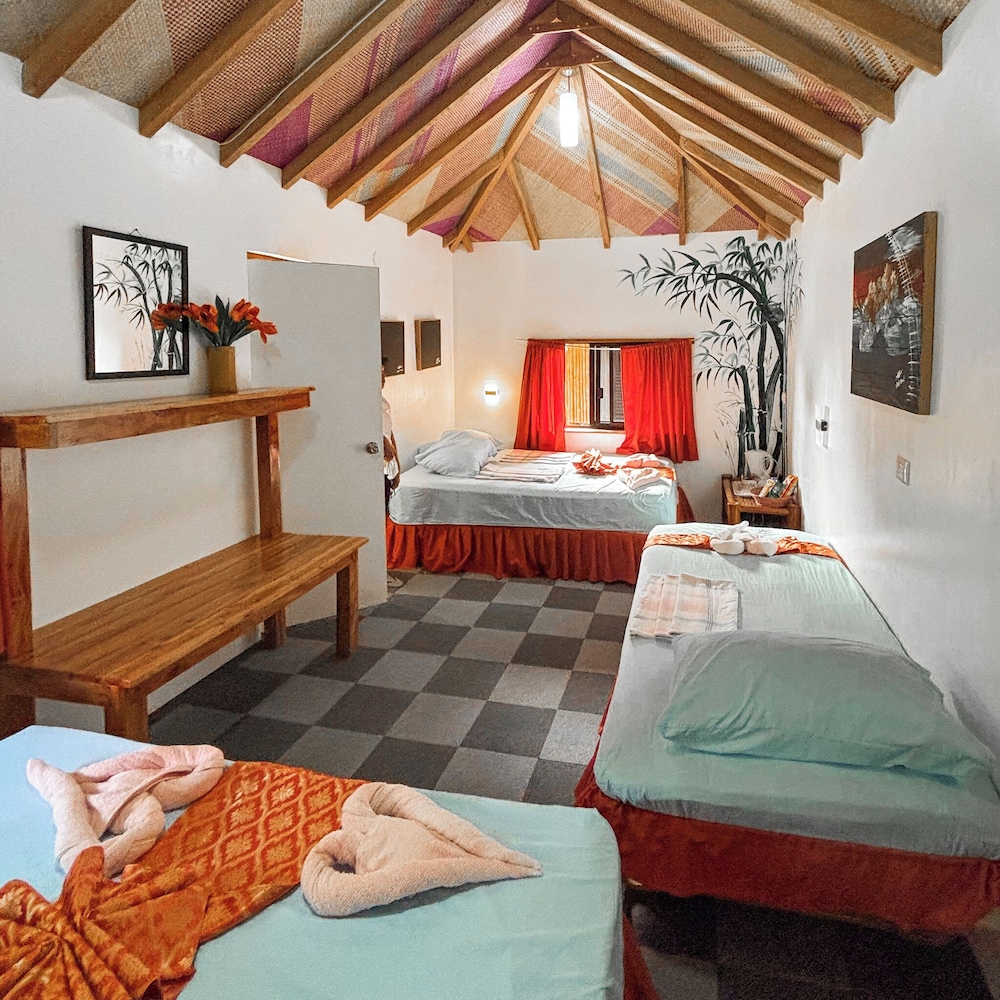 Cuestas Beach Resort & Restaurant