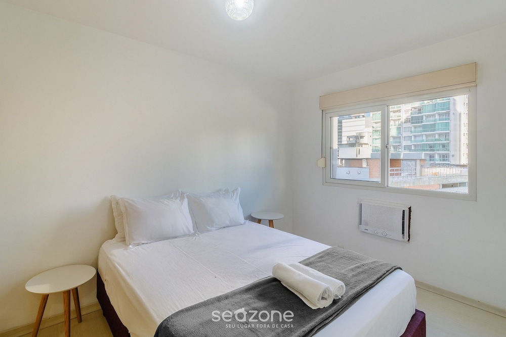 Modern and Fully-equipped Apartments 100m From Central Beach - VTR