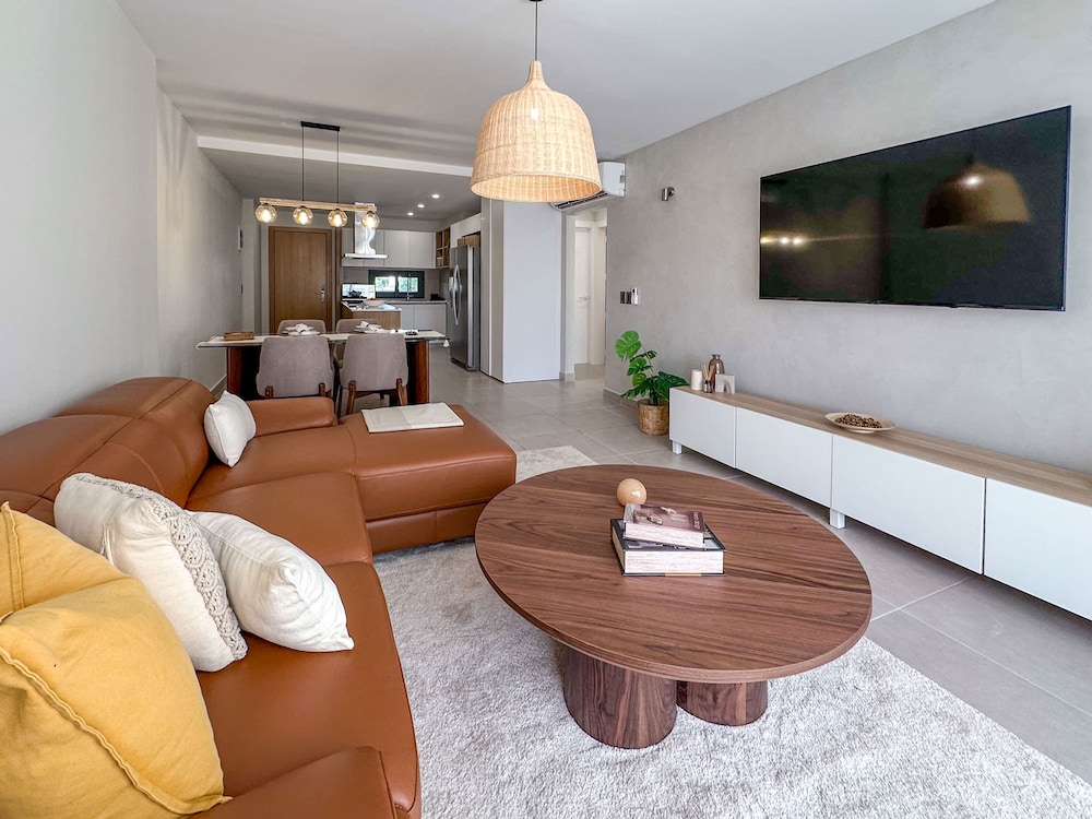 Spectacular Brand new Beach Condo