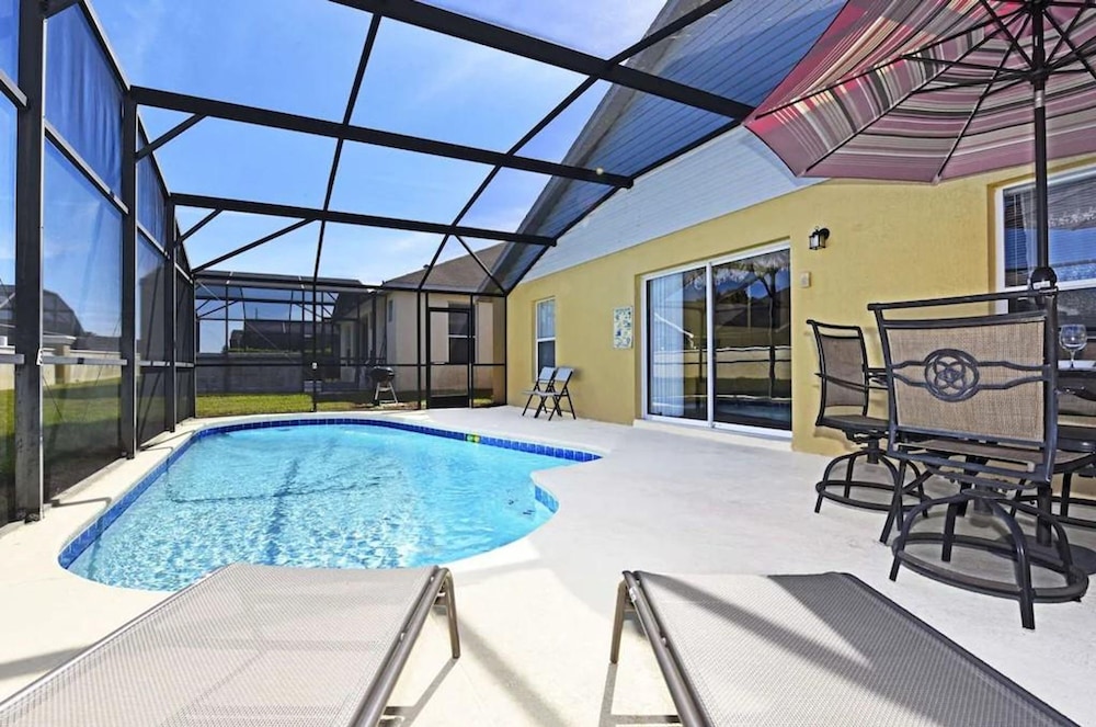Family Villa Near Disney With Private Pool