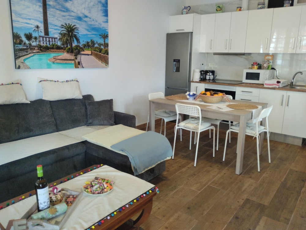 La Casita Fataga Sleeps 4 With Garden