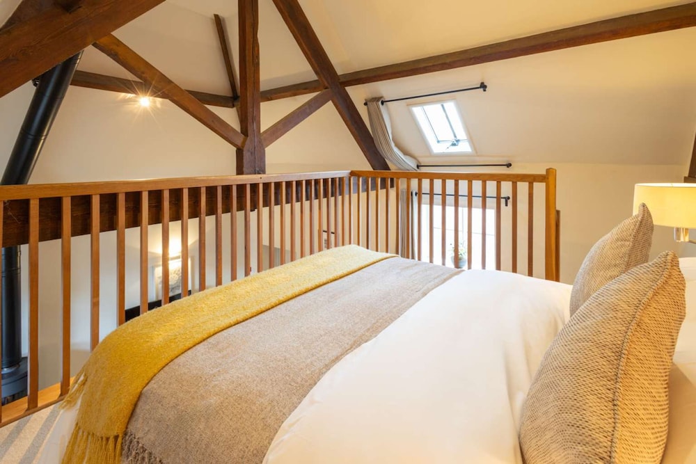 Host Stay The Coach House