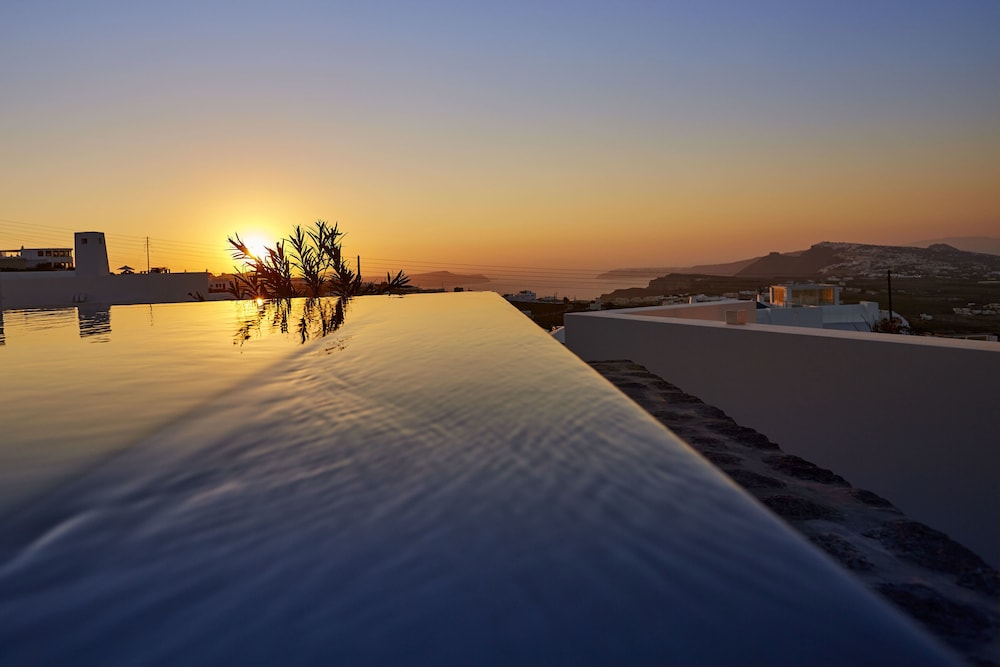 Nova Luxury Suites