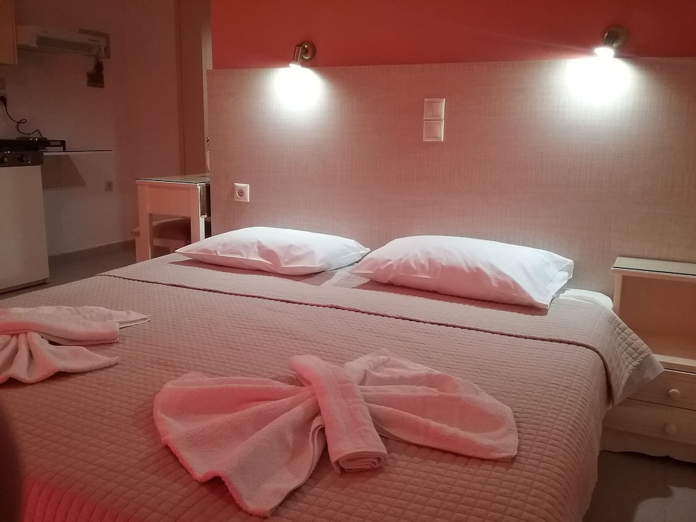 Ilona Apartments