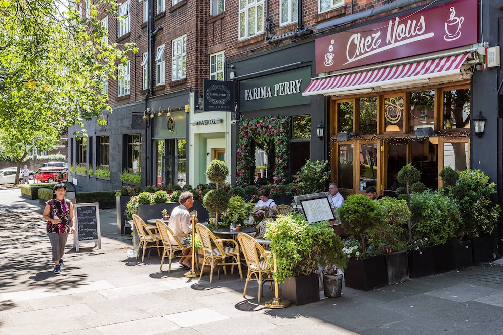 Belsize Park Gardens by Onefinestay