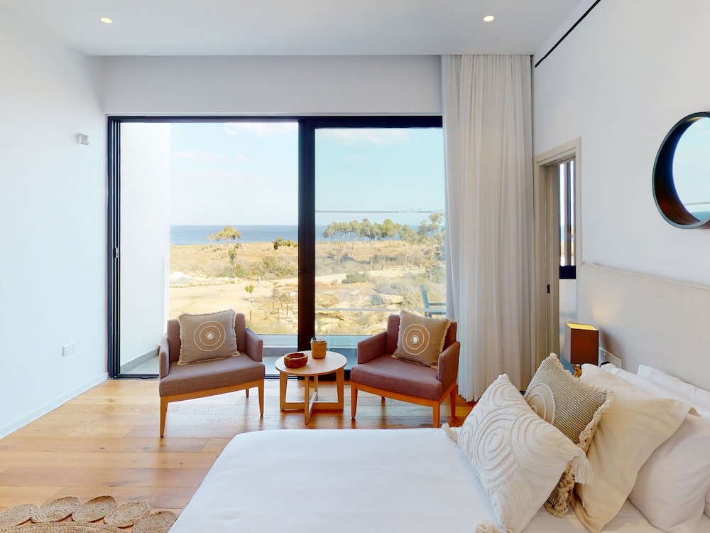 Konnos Bay Polymnia - Stunning 4-bdr Villa With Sea View