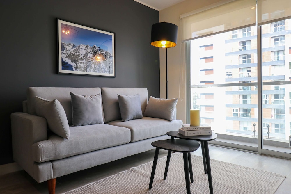 Fabulous 2BR With Balcony in Barranco