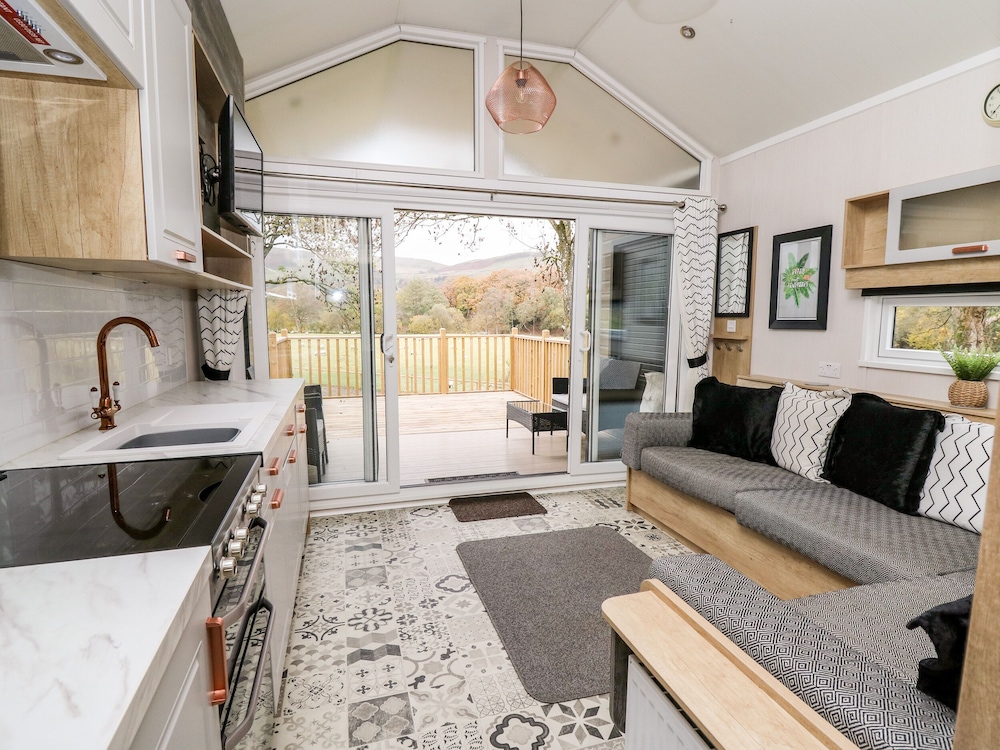 Hillside Lodge